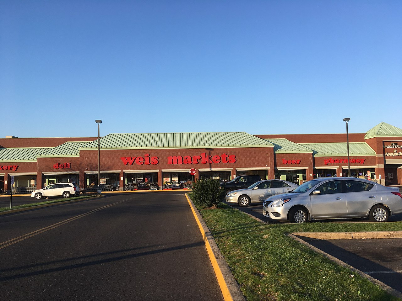 Weis Markets' Net Sales, Comparable Store Sales Rise in Q2