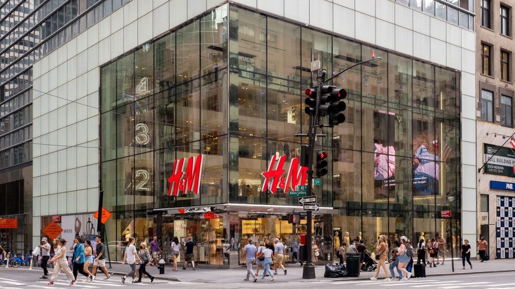 H&m 48th hotsell and 5th ave